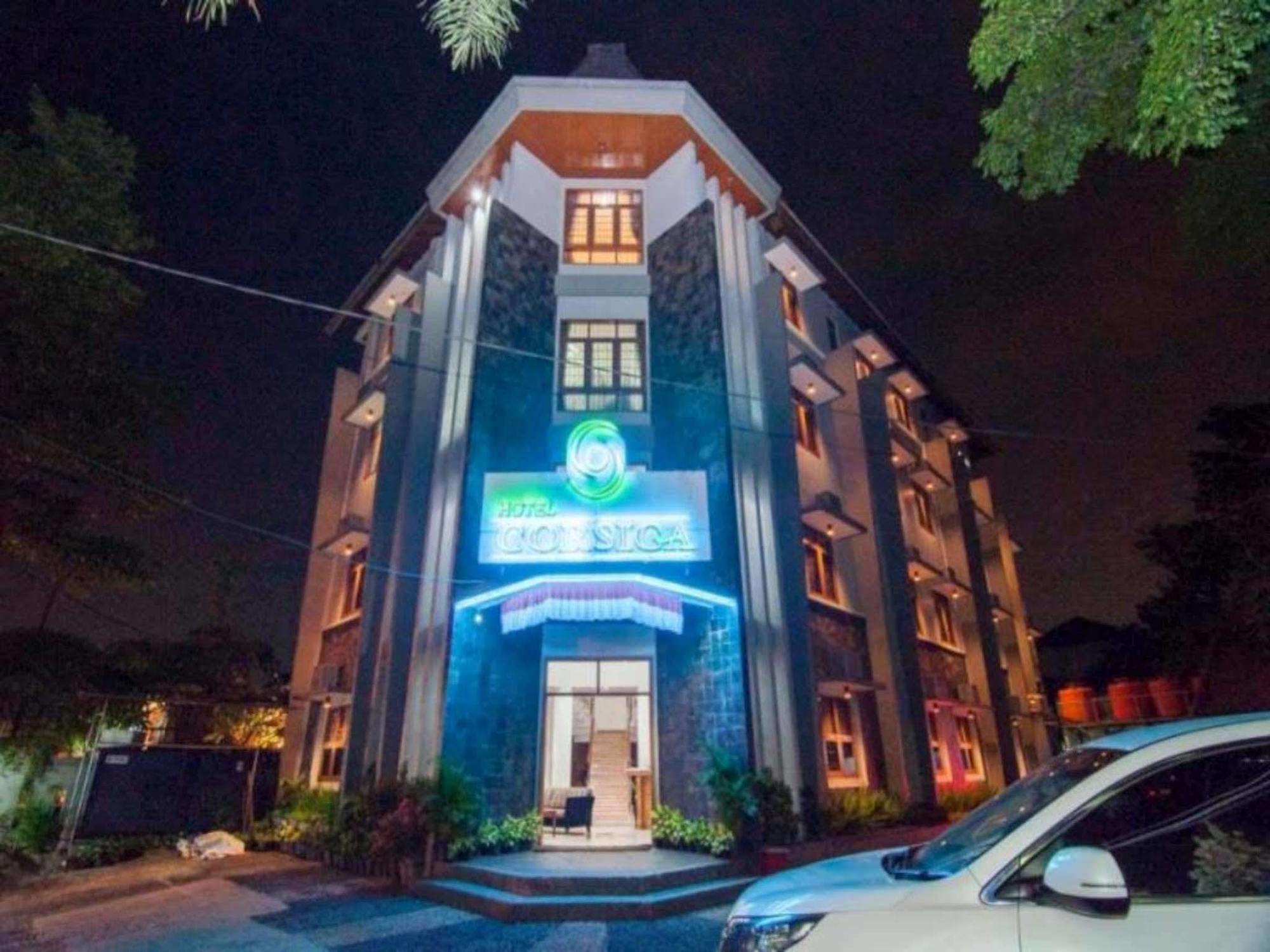 Corsica Hotel